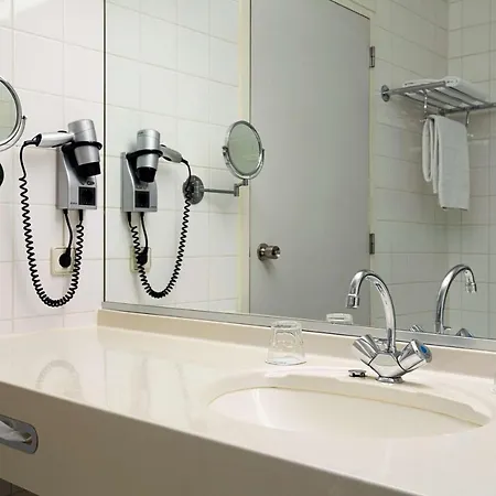 ホテル Nh Capelle Rotterdam 4*