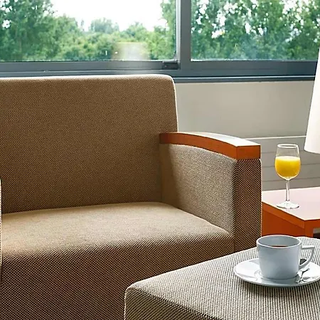 Nh Capelle Rotterdam 4*