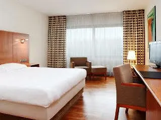 ホテル Nh Capelle Rotterdam 4*